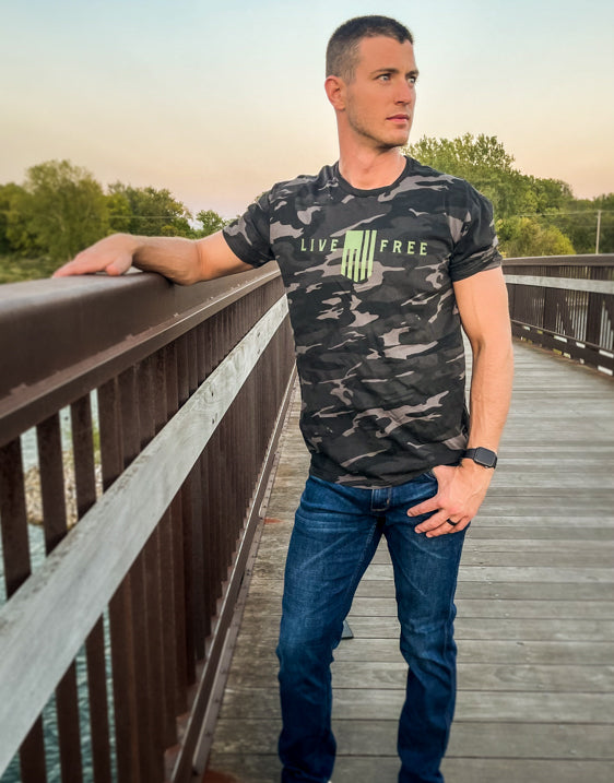 LIVE FREE BLACK CAMO MEN'S TEE