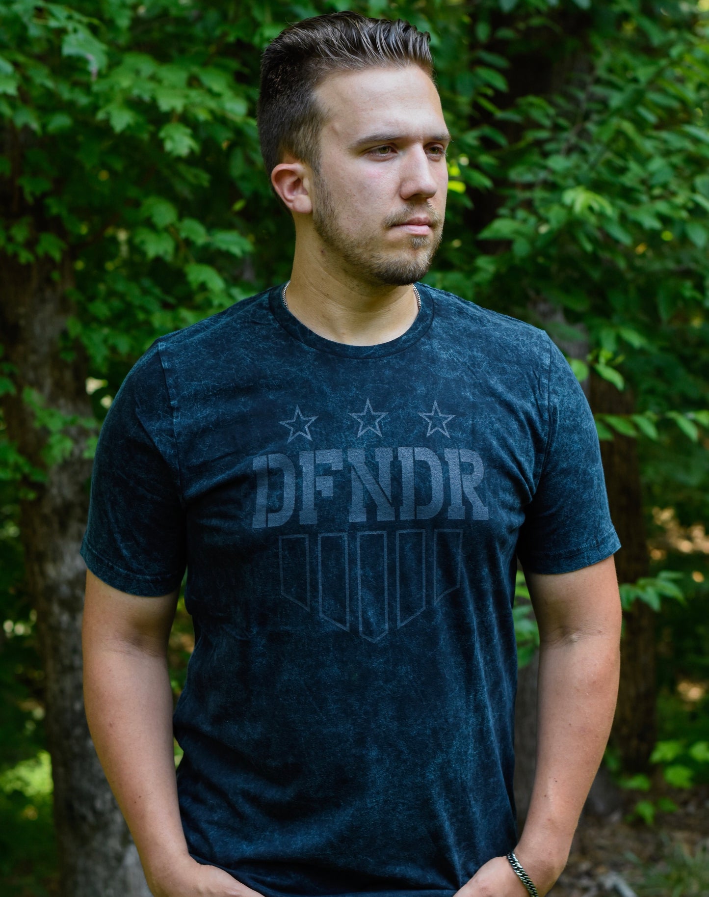 DFNDR SHIELD SIGNATURE MENS TEE