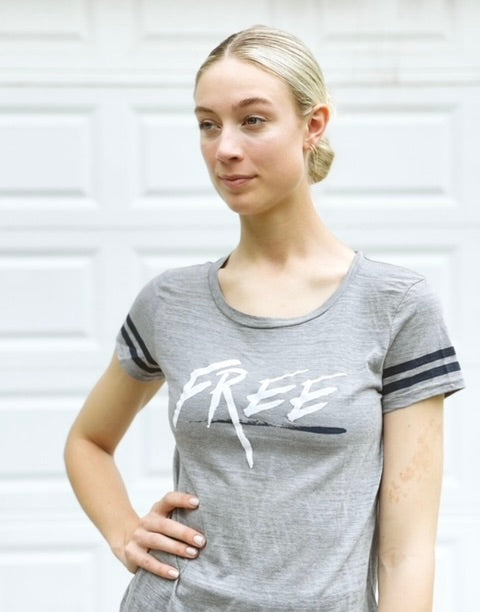 'FREE' VINTAGE LADIES FOOTBALL TEE